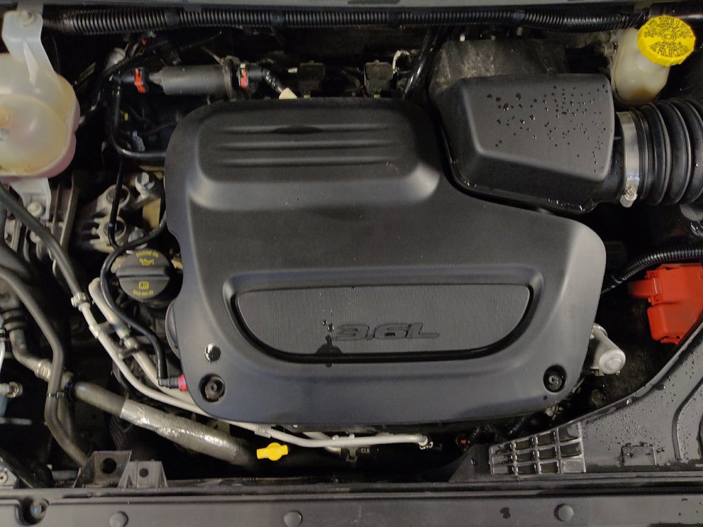 Used 2024 Chrysler Pacifica Touring-L FWD image 30