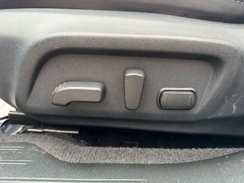 Used 2016 Subaru Outback 3.6R Limited image 31