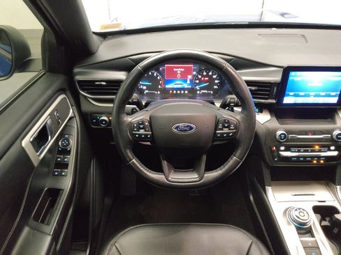 Used 2020 Ford Explorer XLT w/ Equipment Group 202A RWD image 22