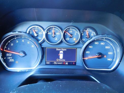 Used 2021 Chevrolet Tahoe LT AWD/4WD image 11