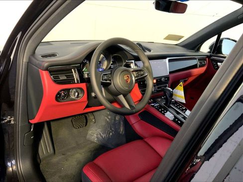 New 2026 Porsche Macan S image 4