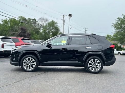 Used 2025 Toyota RAV4 Limited w/ Advanced Technology Package AWD/4WD image 3