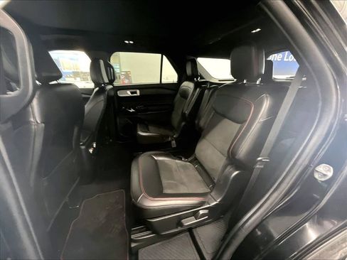 Used 2023 Ford Explorer ST-Line w/ Class IV Trailer Tow Package image 15