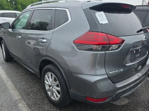 Used 2019 Nissan Rogue S w/ Special Edition Package FWD image 4