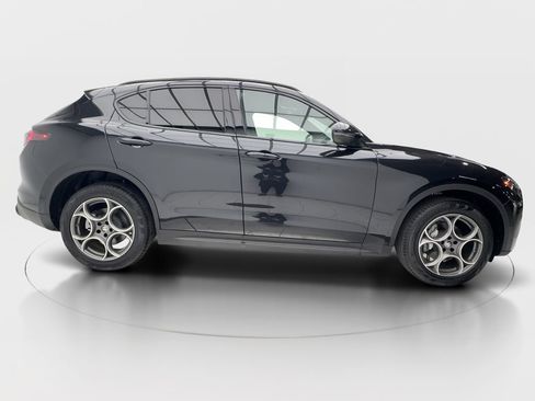 New 2025 Alfa Romeo Stelvio Sprint w/ Convenience Package AWD/4WD image 5