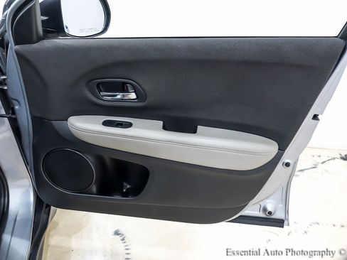 Used 2019 Honda HR-V LX image 28