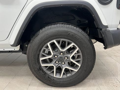 Used 2025 Jeep Wrangler Unlimited Sahara image 69