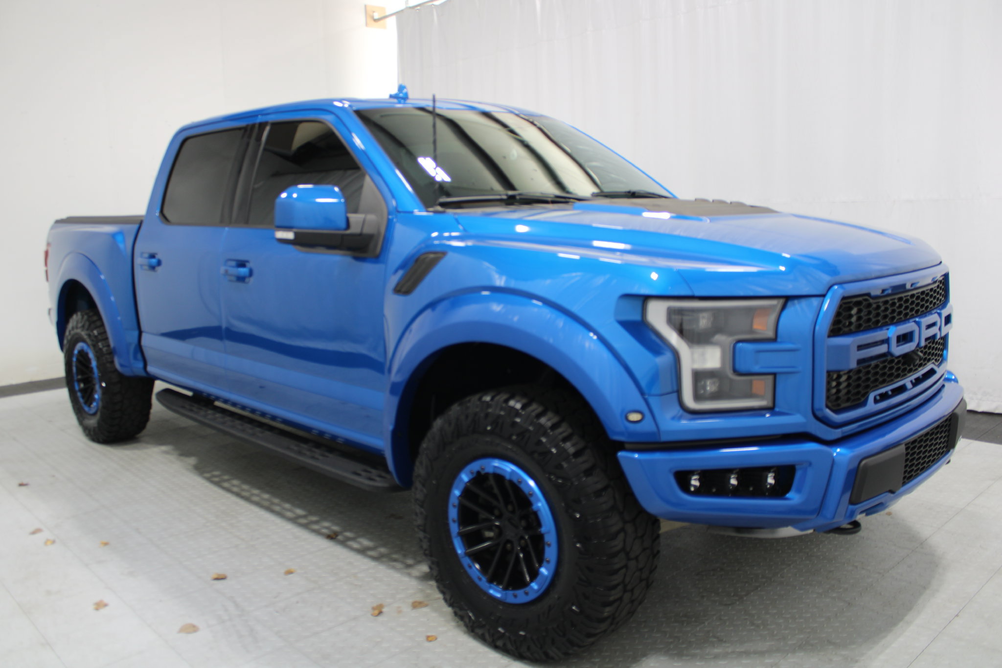 Used 2019 Ford F150 Raptor w/ Equipment Group 802A Luxury AWD/4WD image 4