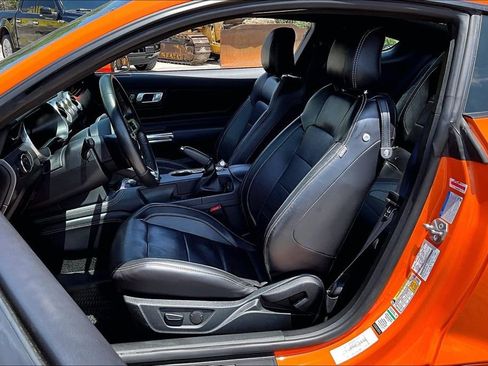 Used 2020 Ford Mustang GT Premium w/ GT Performance Package RWD image 19