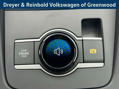 New 2026 Volkswagen Tiguan SE R-Line image 19