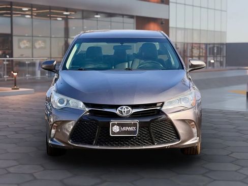 Used 2017 Toyota Camry SE image 22