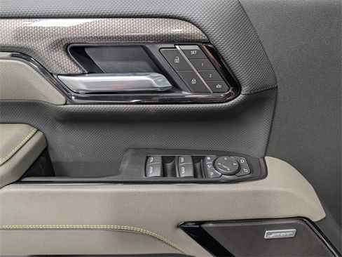 New 2026 Chevrolet Silverado 2500 ZR2 w/ ZR2 Bison Edition image 21