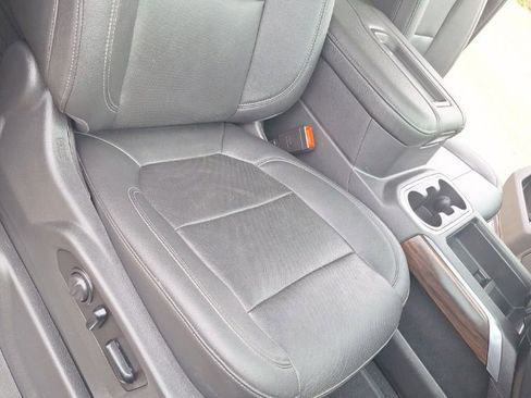 Used 2021 GMC Sierra 1500 SLT w/ SLT Premium Package image 32