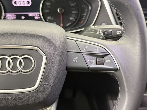 Used 2023 Audi Q5 2.0T Premium w/ Convenience Package image 29