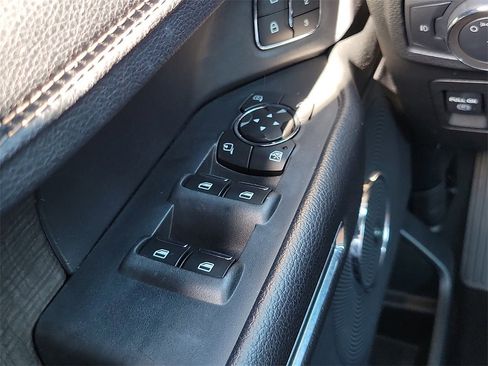 Used 2020 Ford Expedition Limited image 14