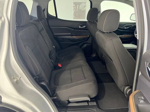 Used 2019 GMC Acadia SLE FWD image 24