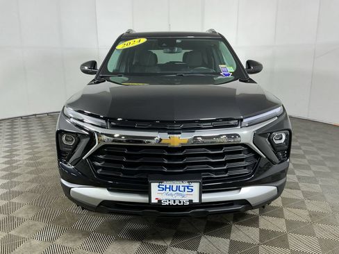 Used 2024 Chevrolet TrailBlazer LT w/ LT Cold Weather Package AWD/4WD image 4