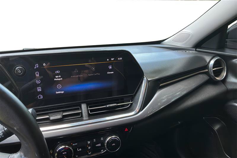 Used 2025 Chevrolet Trax ACTIV w/ Driver Confidence Package FWD image 29