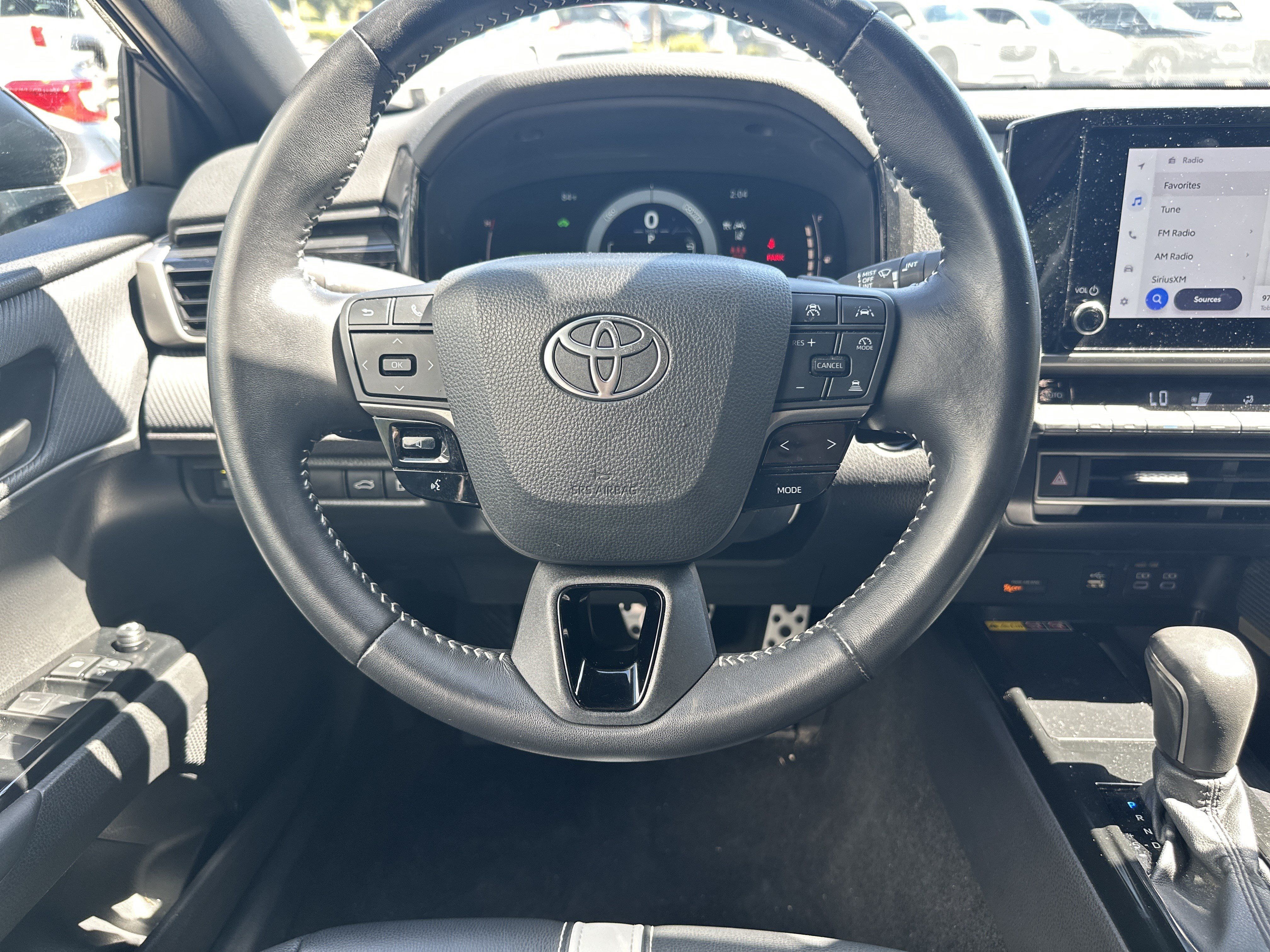 Used 2025 Toyota Camry SE w/ Convenience Package FWD image 16