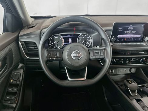 Used 2023 Nissan Rogue S AWD/4WD image 18