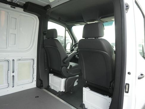 New 2025 Mercedes-Benz Sprinter 2500 image 10
