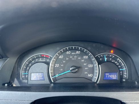 Used 2013 Toyota Camry LE image 18