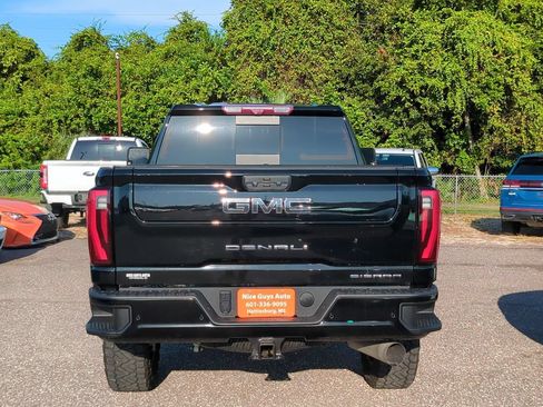 Used 2024 GMC Sierra 3500 Denali Ultimate AWD/4WD image 4