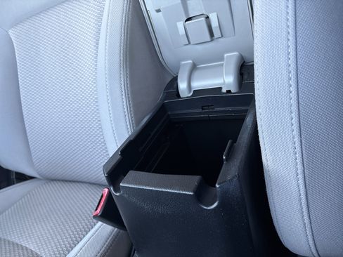 Used 2017 Subaru Forester 2.5i Premium w/ All-Weather Package image 28