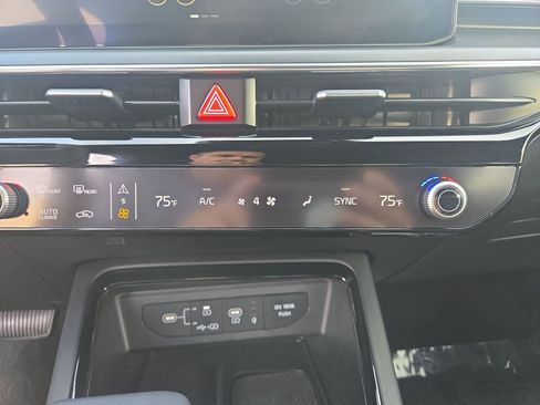 Used 2025 Kia K5 GT-Line image 19