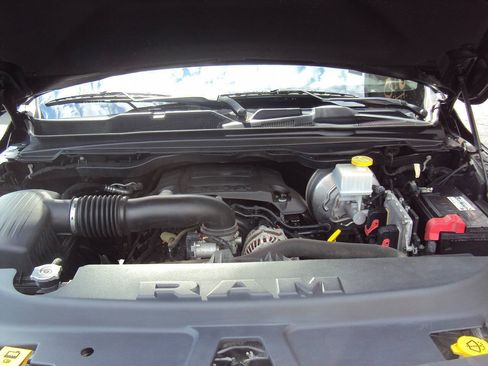 Used 2019 RAM 1500 Big Horn AWD/4WD image 15