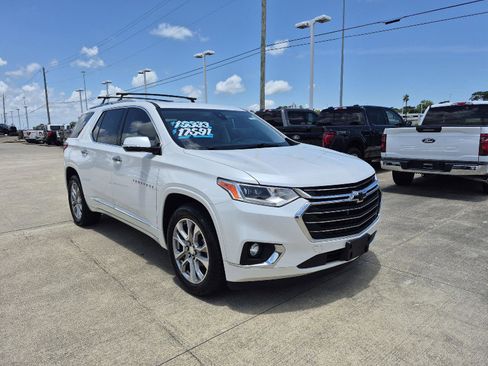 Used 2018 Chevrolet Traverse Premier w/ Driver Confidence II Package FWD image 20