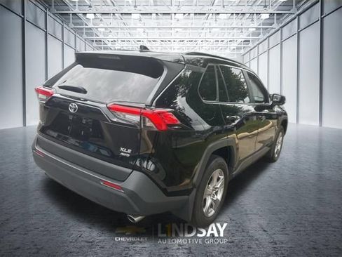 Used 2025 Toyota RAV4 XLE w/ Convenience Package AWD/4WD image 4