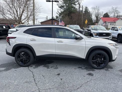New 2026 Chevrolet Trax ACTIV w/ Driver Confidence Package image 9