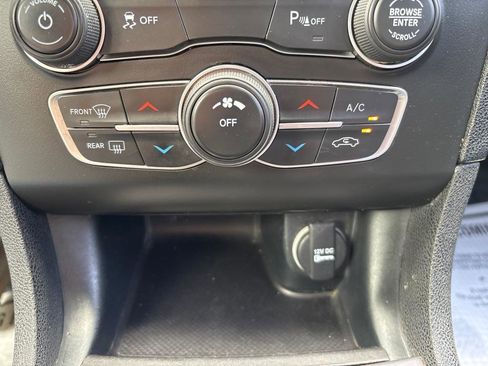 Used 2021 Dodge Charger SXT w/ Leather Interior Group image 25