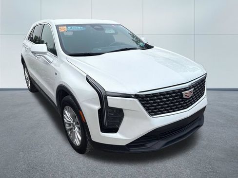 Used 2024 Cadillac XT4 Luxury AWD/4WD image 5