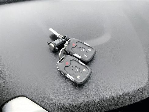 Used 2023 GMC Terrain SLE w/ Driver Convenience Package AWD/4WD image 12