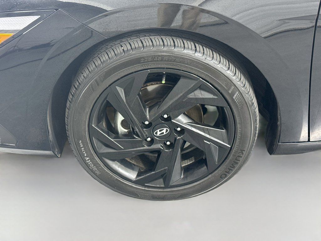 Certified 2026 Hyundai Elantra Sport FWD image 30