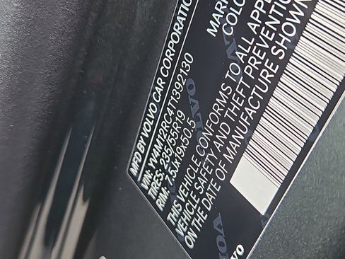 New 2026 Volvo XC60 B5 Plus w/ Protection Package Premier image 5