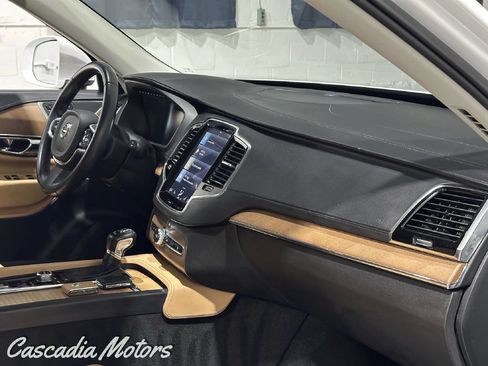 Used 2016 Volvo XC90 T6 AWD/4WD image 22