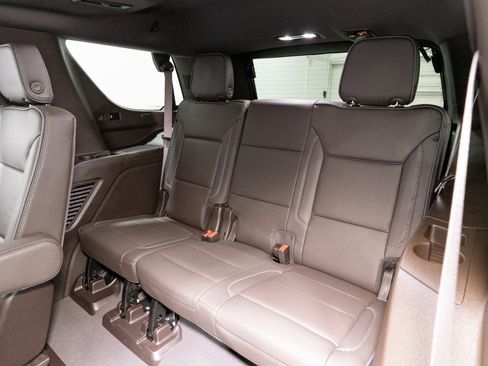 Used 2024 GMC Yukon Denali w/ Denali Reserve Package image 35