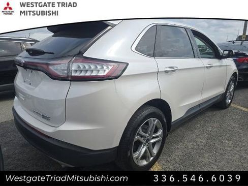 Used 2017 Ford Edge Titanium w/ Technology Package image 4