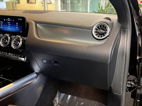 Used 2025 Mercedes-Benz GLA 250 image 18