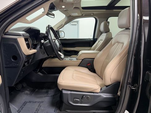 Used 2024 Ford Expedition Max Limited image 11