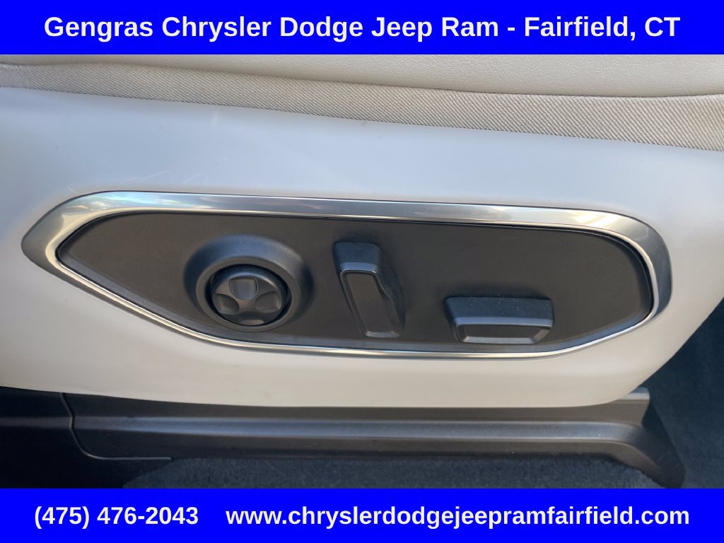 Certified 2025 Jeep Wagoneer Series II AWD/4WD image 21