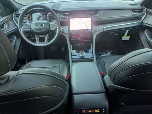 New 2025 Jeep Grand Cherokee L Limited w/ Black Appearance Package image 27