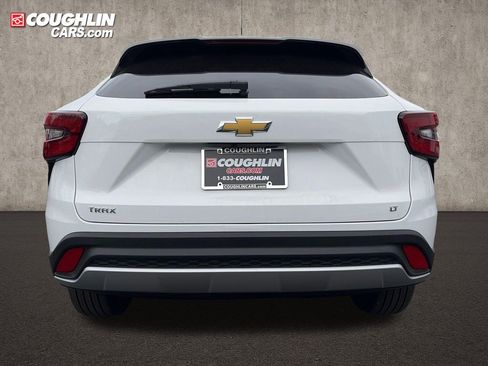 New 2026 Chevrolet Trax LT FWD image 4