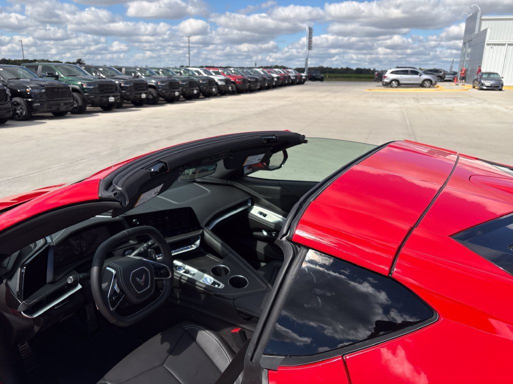 Used 2027 Chevrolet Corvette Stingray Coupe w/ 1LT RWD image 53