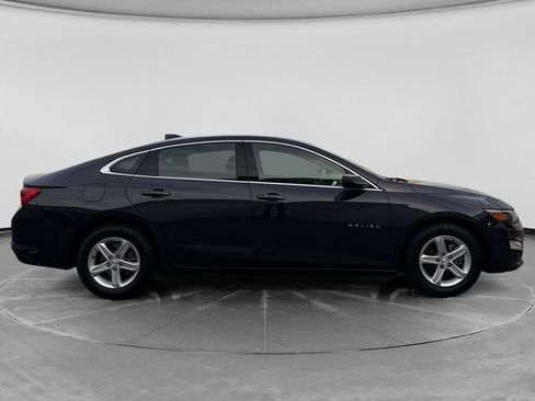 Used 2023 Chevrolet Malibu LT FWD image 2