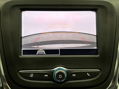 Used 2024 Chevrolet Equinox LT FWD image 22