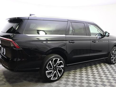 New 2026 Lincoln Navigator L Black Label AWD/4WD image 7